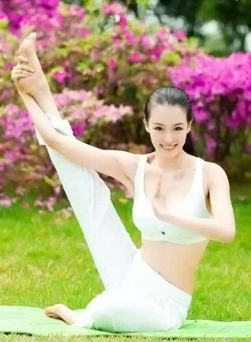 Vẻ đẹp của mỹ nữ Yoga Trung Quốc Mu Qi Mi Ya (Mẫu Kỳ Di Nhã)